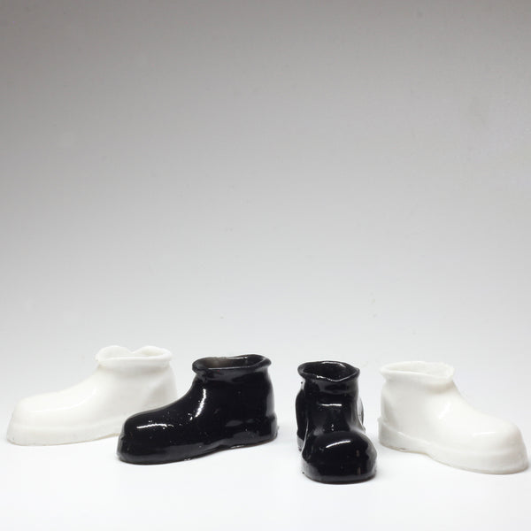 Silicone shoes for puppet